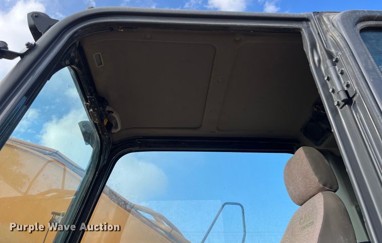 image for item LU9934 2012 Case CX210C excavator