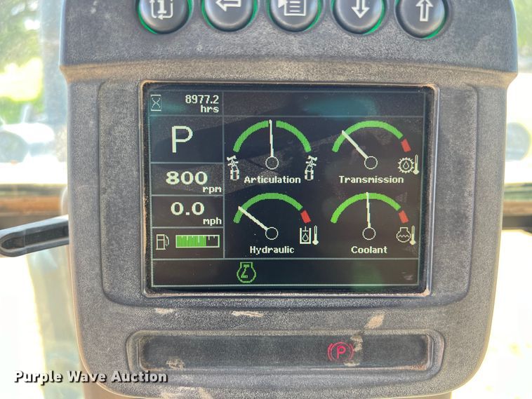 image for item LU9936 2011 John Deere  772G motor grader