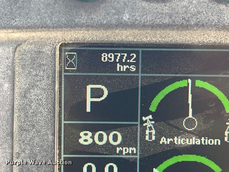 image for item LU9936 2011 John Deere  772G motor grader