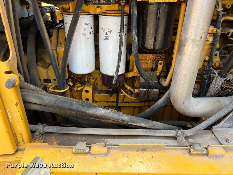 image for item LU9936 2011 John Deere  772G motor grader