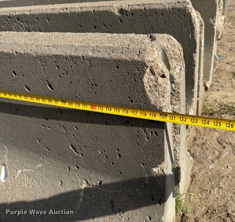 image for item MU9803 (11) concrete barriers 