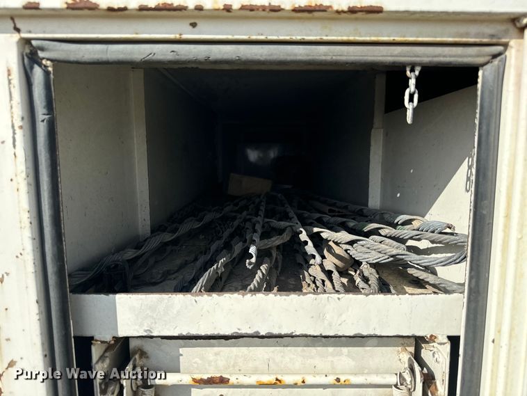 image for item MU9805 1995 Ford  F800 digger derrick truck