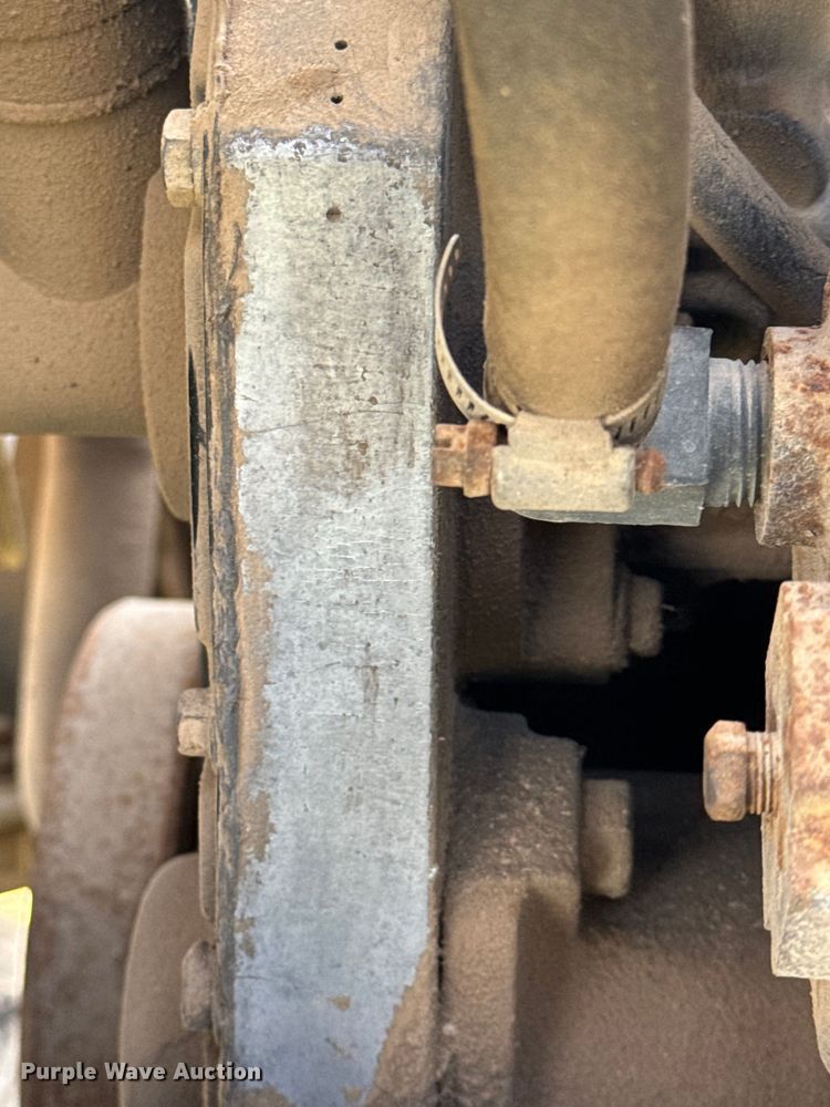 image for item MU9805 1995 Ford  F800 digger derrick truck