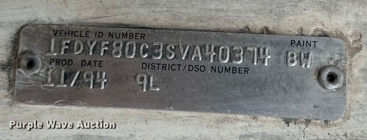 image for item MU9805 1995 Ford  F800 digger derrick truck