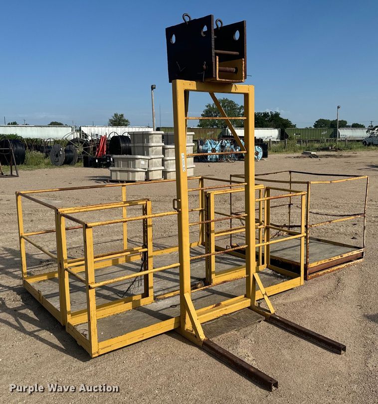 image for item MU9860 (2) man baskets