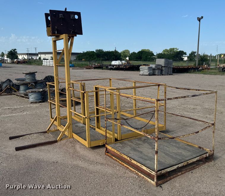 image for item MU9860 (2) man baskets