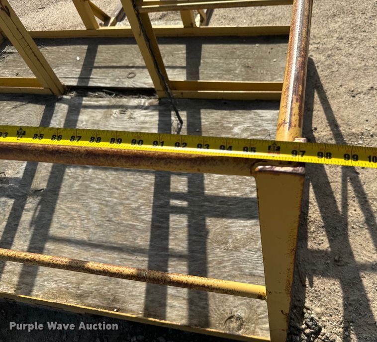 image for item MU9860 (2) man baskets