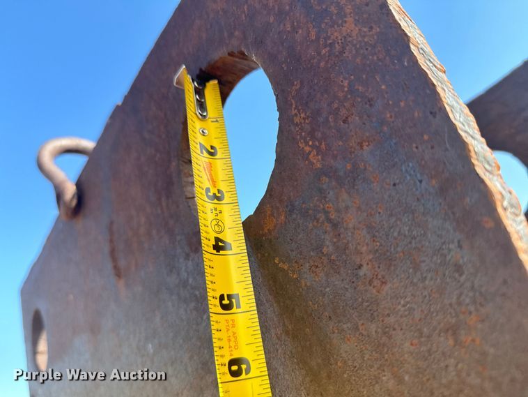 image for item MU9860 (2) man baskets