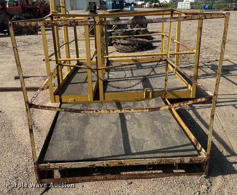 image for item MU9860 (2) man baskets