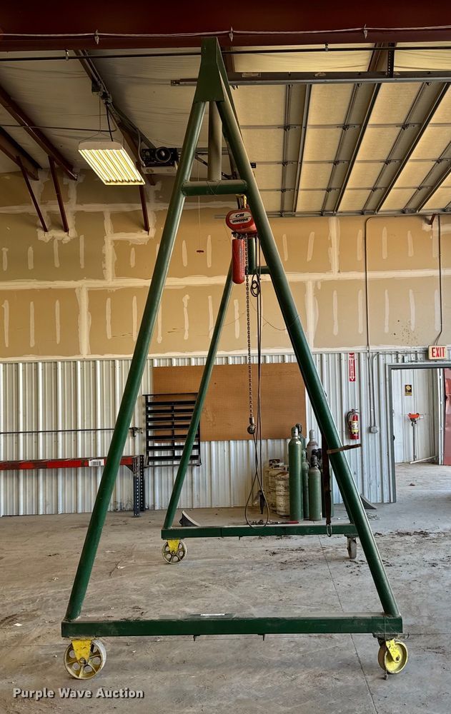 image for item MU9919 CM Lodestar hoist