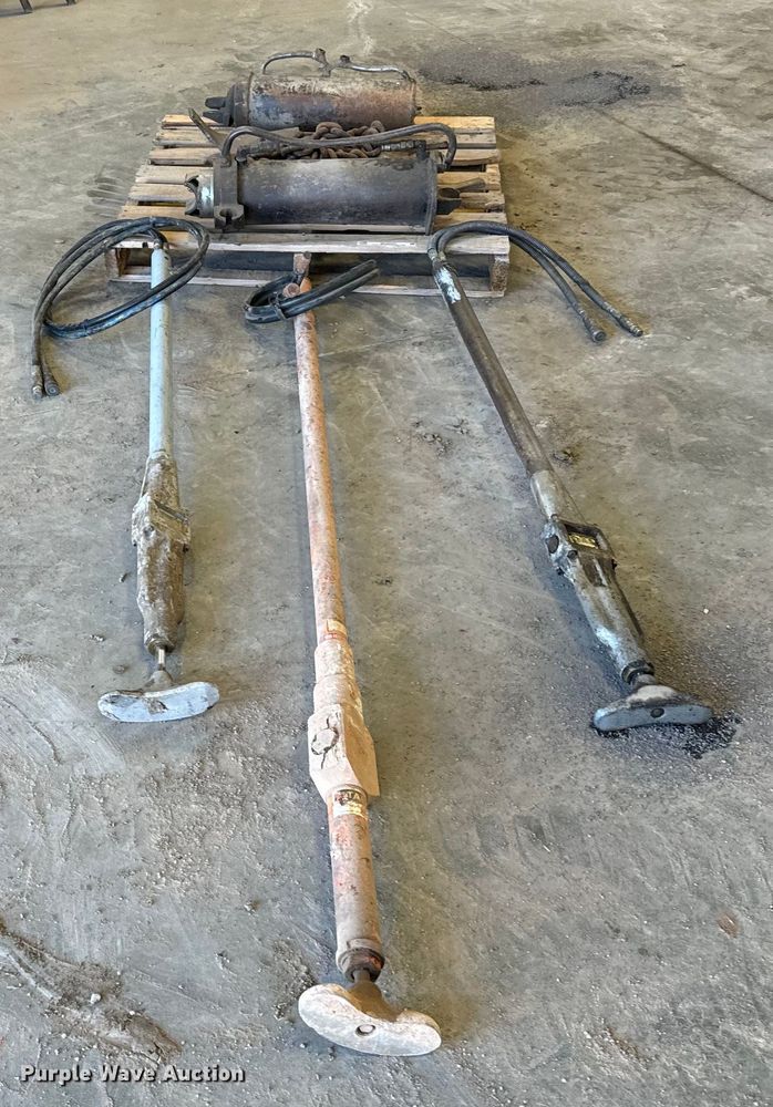 image for item MU9925 (3) hydraulic tampers