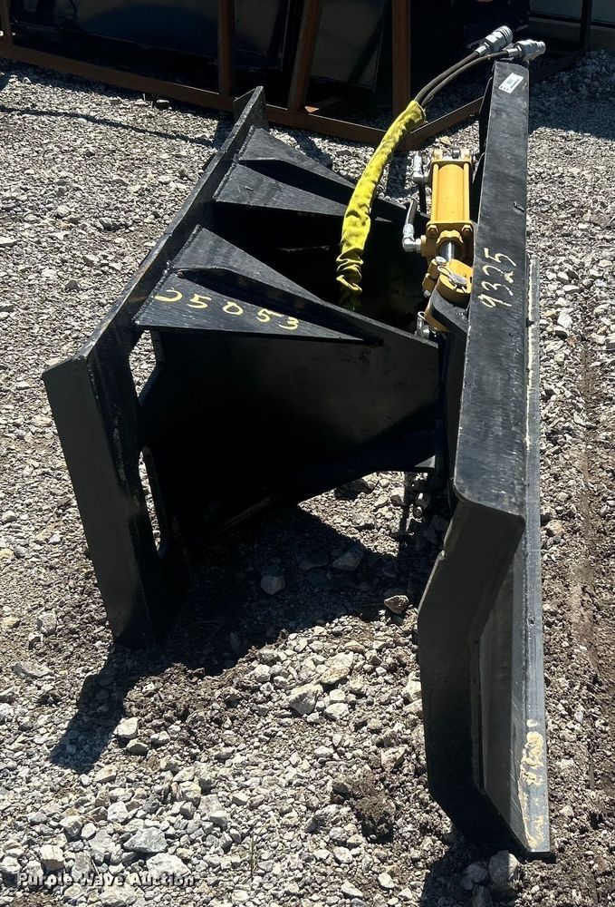 image for item NB9431 Skid steer dozer blade