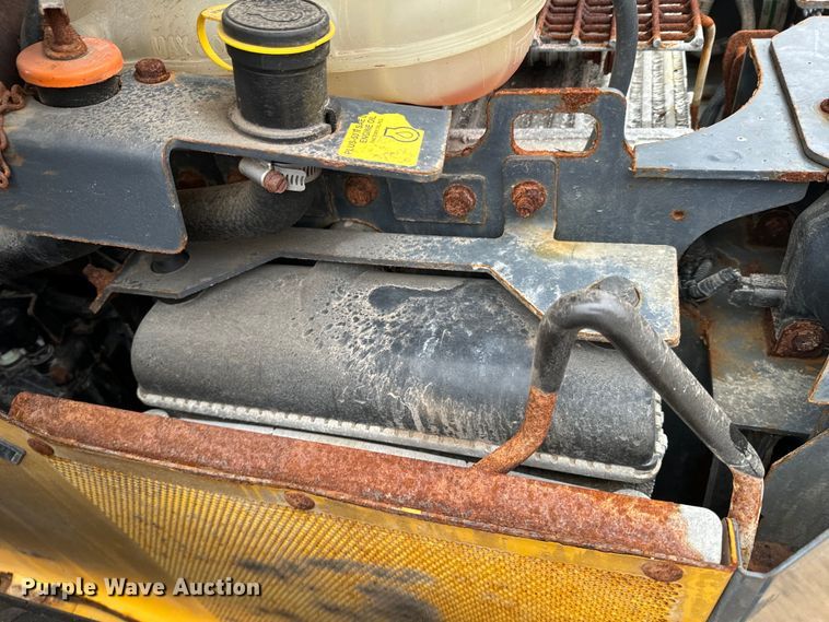 image for item ND9051 2020 John Deere 332G skid steer loader