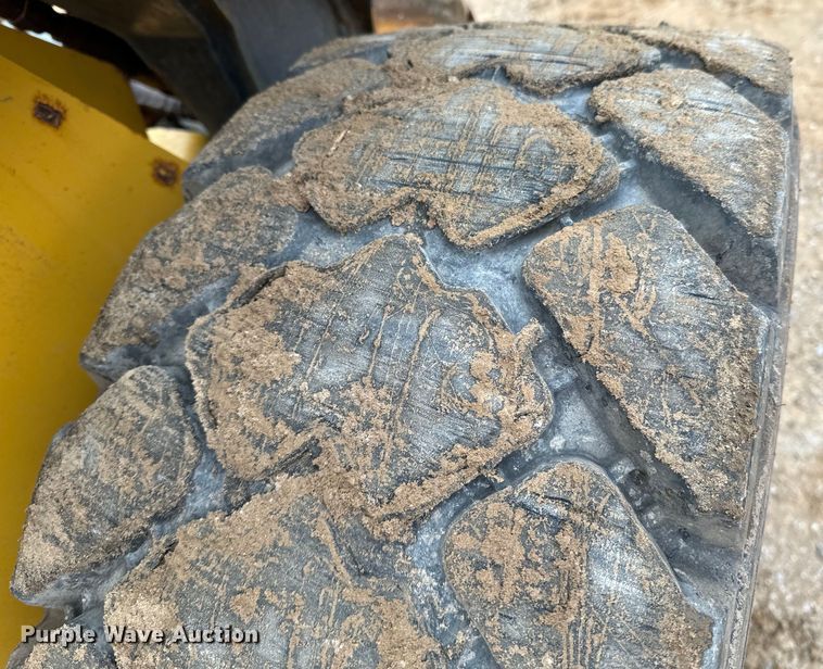 image for item ND9051 2020 John Deere 332G skid steer loader