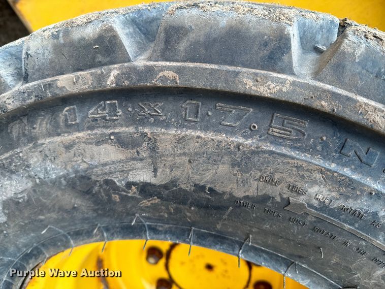 image for item ND9051 2020 John Deere 332G skid steer loader