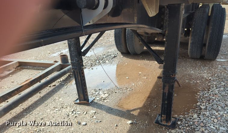 image for item NG9799 2017 East end dump trailer