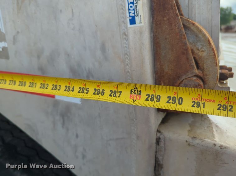 image for item NG9799 2017 East end dump trailer