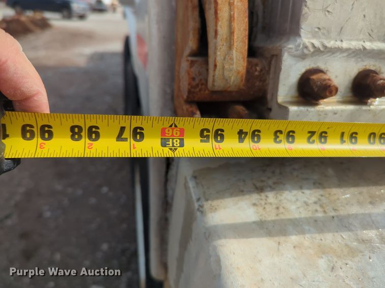 image for item NG9799 2017 East end dump trailer