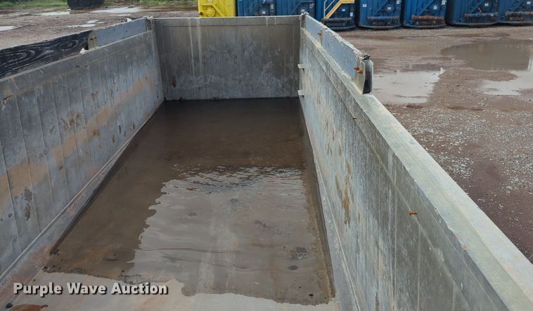 image for item NG9799 2017 East end dump trailer