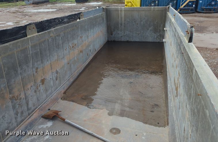 image for item NG9799 2017 East end dump trailer