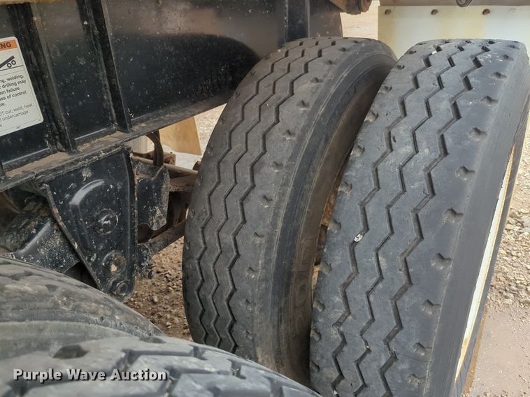 image for item NG9799 2017 East end dump trailer