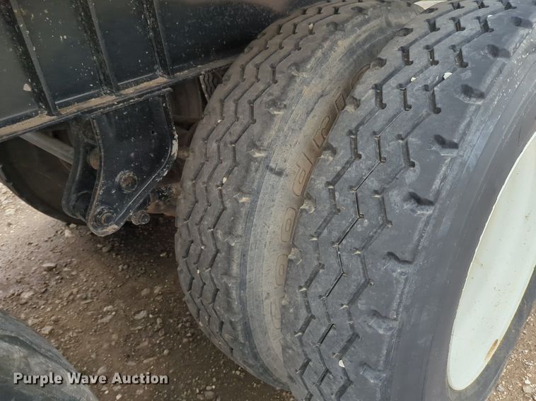 image for item NG9799 2017 East end dump trailer