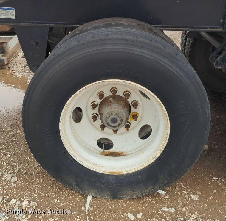 image for item NG9799 2017 East end dump trailer