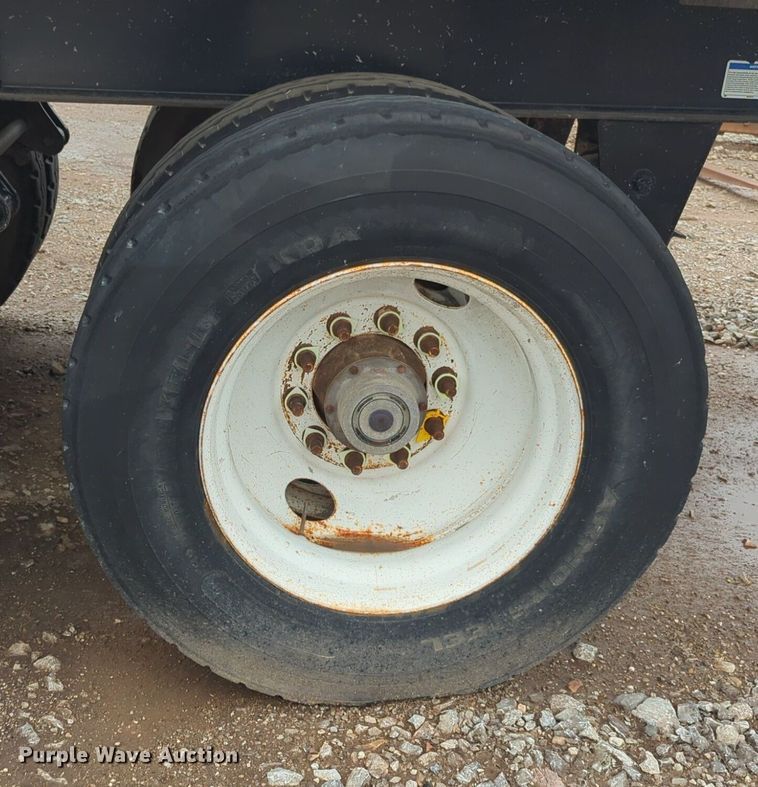 image for item NG9799 2017 East end dump trailer