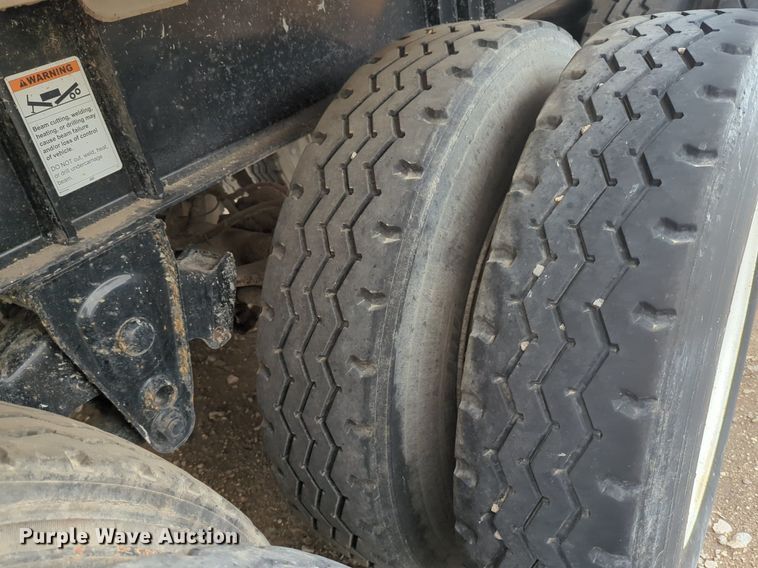 image for item NG9799 2017 East end dump trailer