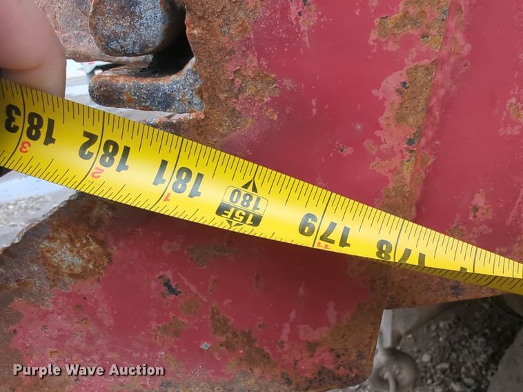 image for item NG9800 2004 Mack CH613 dump truck