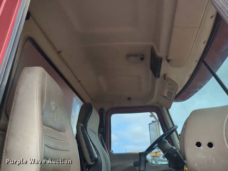 image for item NG9800 2004 Mack CH613 dump truck