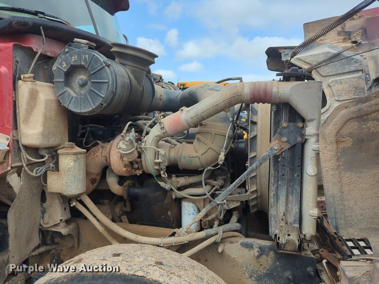 image for item NG9800 2004 Mack CH613 dump truck