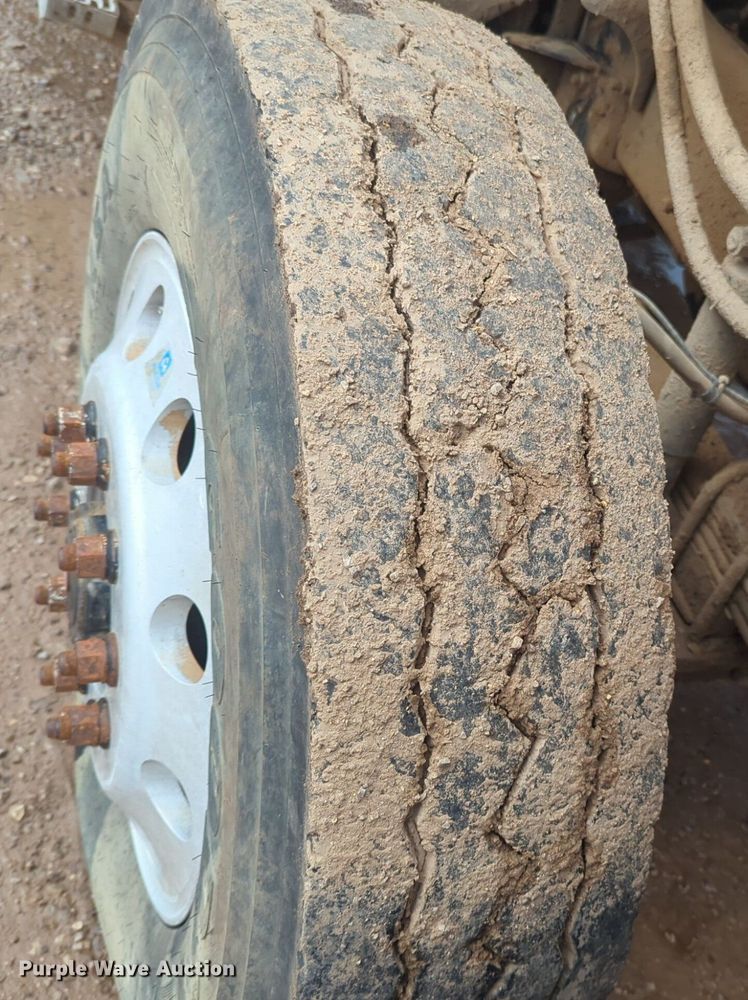 image for item NG9800 2004 Mack CH613 dump truck