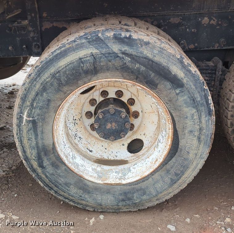 image for item NG9800 2004 Mack CH613 dump truck