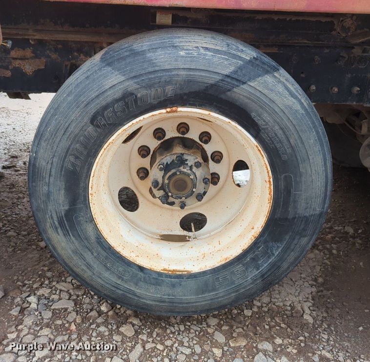 image for item NG9800 2004 Mack CH613 dump truck