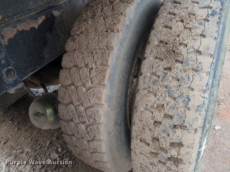 image for item NG9800 2004 Mack CH613 dump truck