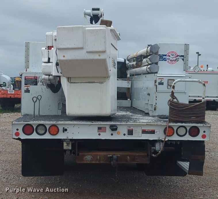 image for item NG9874 2017 Ford  F550 bucket truck