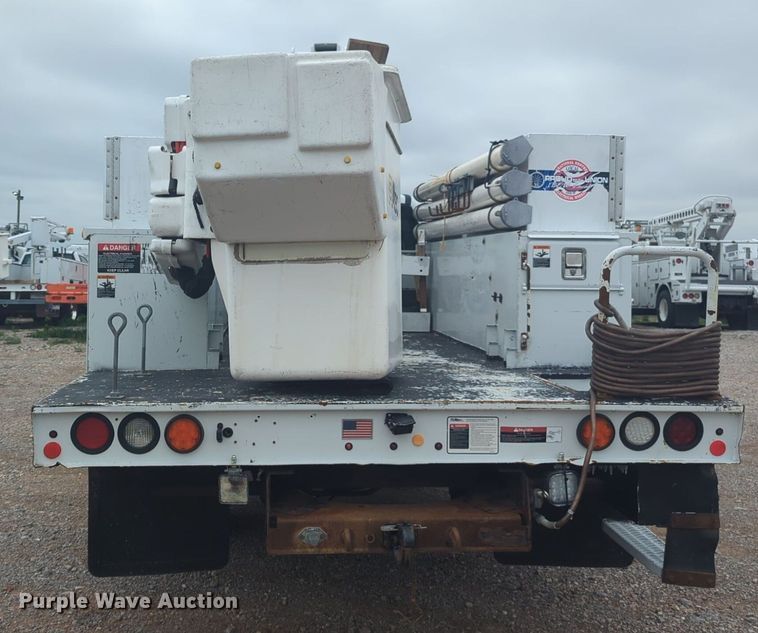 image for item NG9874 2017 Ford  F550 bucket truck