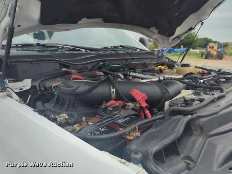 image for item NG9874 2017 Ford  F550 bucket truck