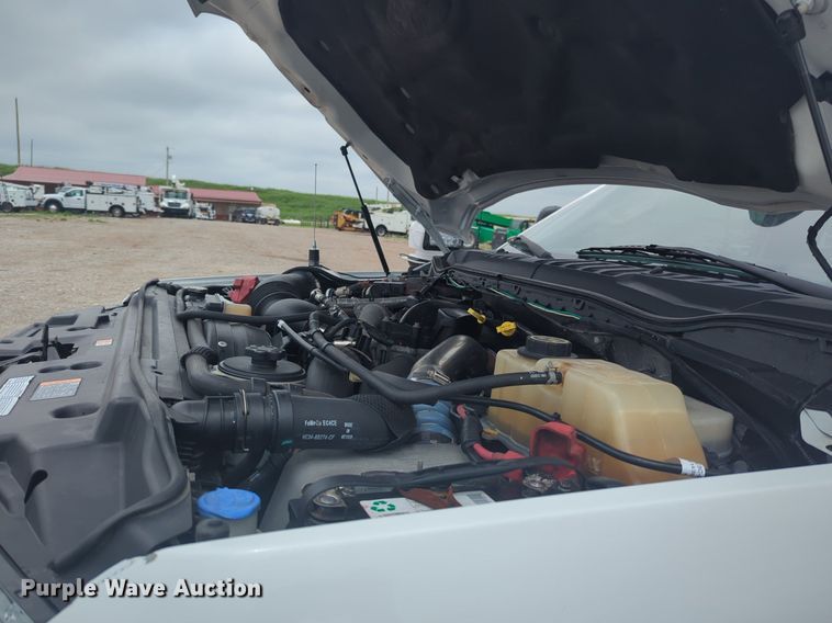 image for item NG9874 2017 Ford  F550 bucket truck