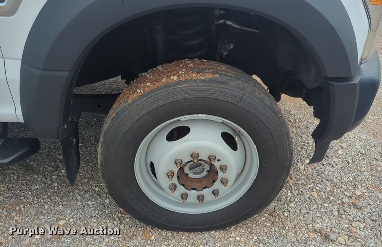 image for item NG9874 2017 Ford  F550 bucket truck