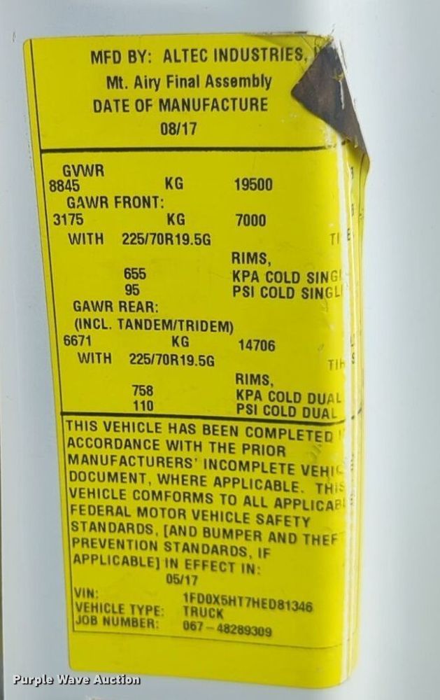 image for item NG9874 2017 Ford  F550 bucket truck