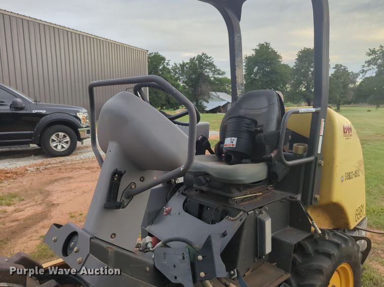 image for item NG9880 2010 Volvo SD25D single drum roller