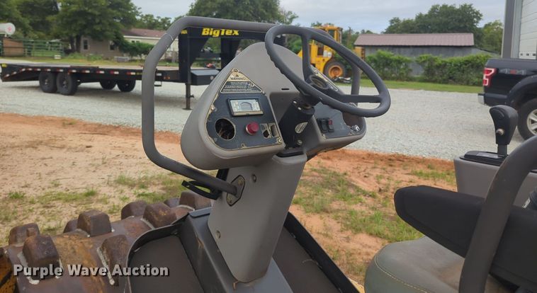 image for item NG9880 2010 Volvo SD25D single drum roller