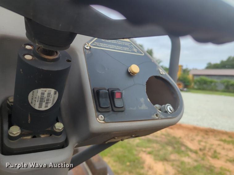 image for item NG9880 2010 Volvo SD25D single drum roller