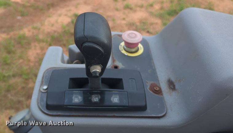 image for item NG9880 2010 Volvo SD25D single drum roller