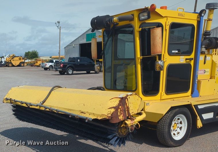 image for item NG9900 Super broom SM80J broom