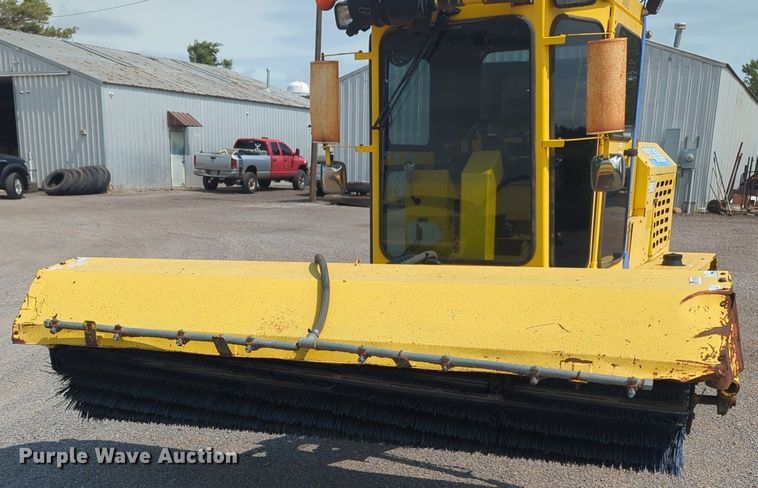 image for item NG9900 Super broom SM80J broom