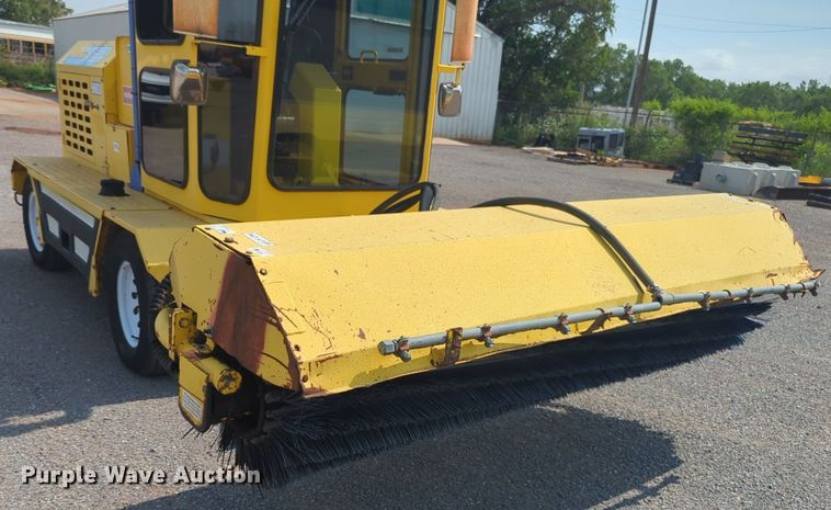 image for item NG9900 Super broom SM80J broom