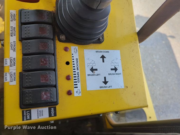 image for item NG9900 Super broom SM80J broom